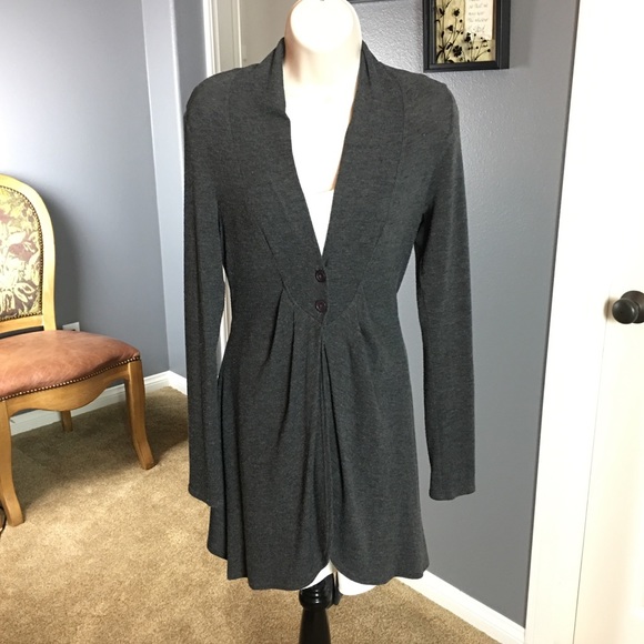 marlow gene Sweaters - Long Fitted Cardigan Sweater